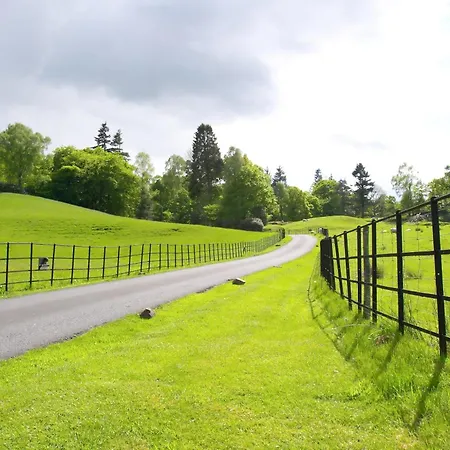 Πανσιόν Brathay Hall - Brathay Trust 3*