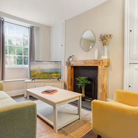 Brathay Hall - Brathay Trust آمبيلسايد