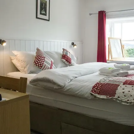 Πανσιόν Brathay Hall - Brathay Trust 3*