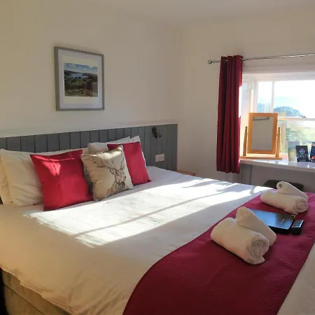 Πανσιόν Brathay Hall - Brathay Trust 3*